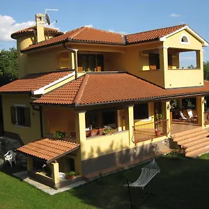 apartman-pobri.primorje-gorskikotar.com/