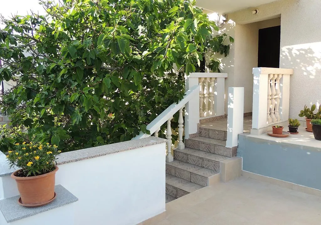 Apartments Vuleta Pag Town 0*,  Croazia
